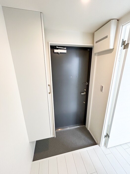 物件内観写真16　(玄関)