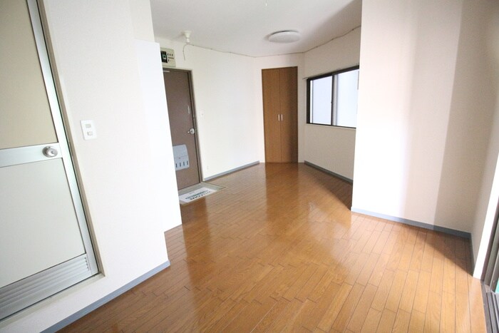 物件内観写真6　(居室)