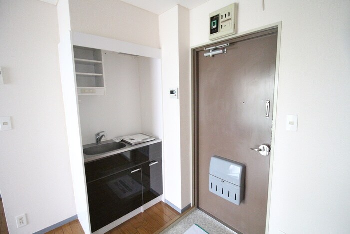 物件内観写真18　(玄関)