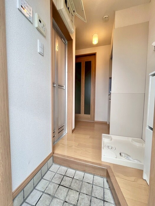 物件内観写真16　(廊下)