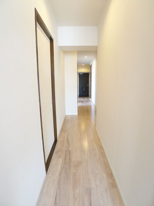 物件内観写真17　(廊下)