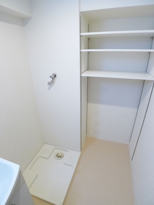 物件内観写真21　(洗濯機置場)