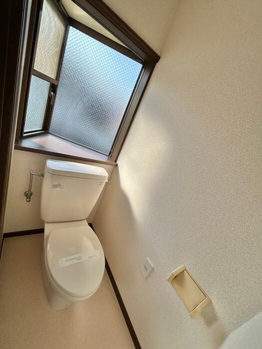 物件内観写真14　(トイレ)