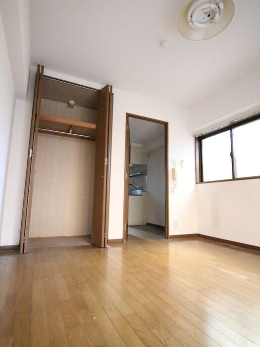 物件内観写真9　(居室)