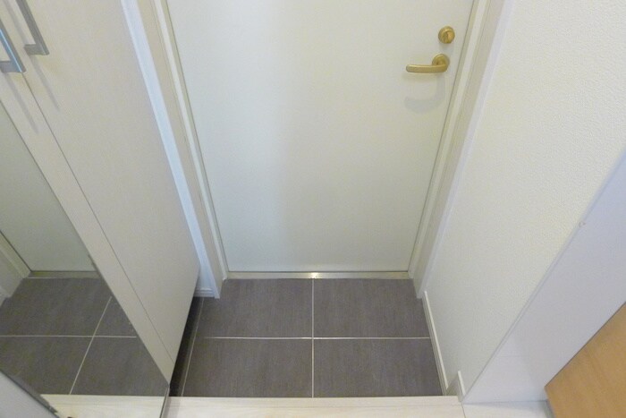 物件内観写真13　(玄関)
