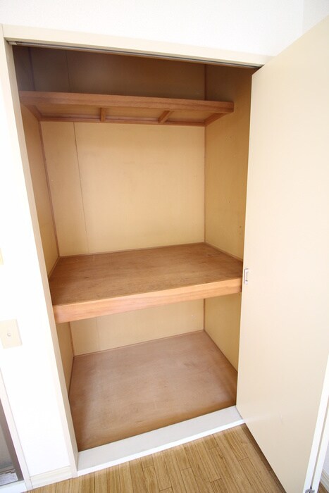 物件内観写真16　(収納)
