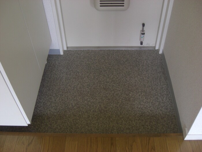 物件内観写真14　(玄関)