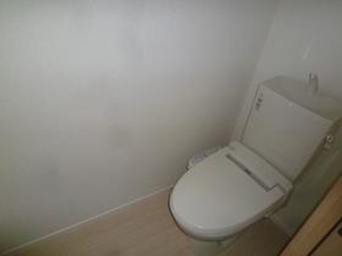 物件内観写真16　(トイレ)