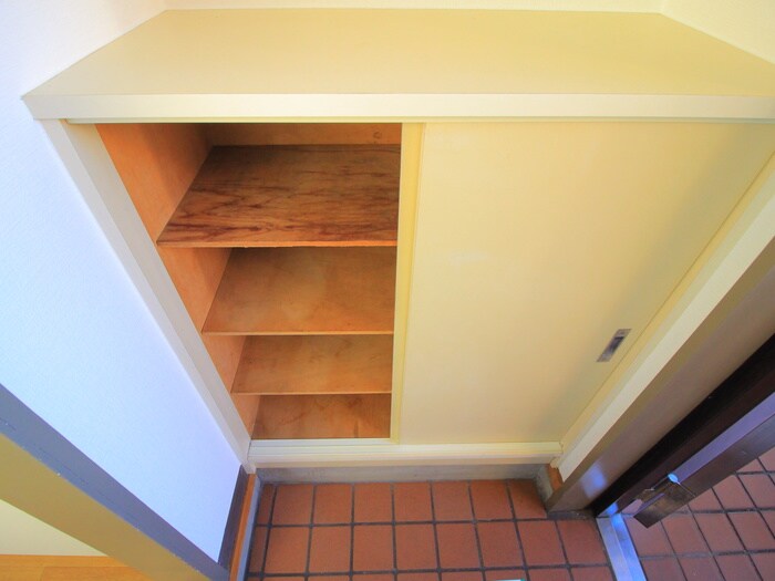 物件内観写真12　(靴箱)