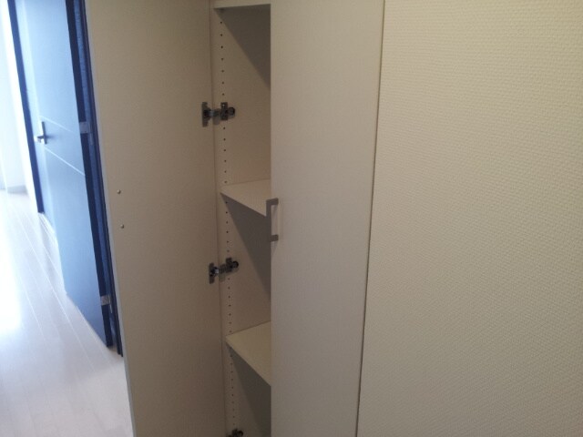 物件内観写真10　(収納)
