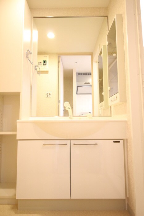 物件内観写真11　(洗面)