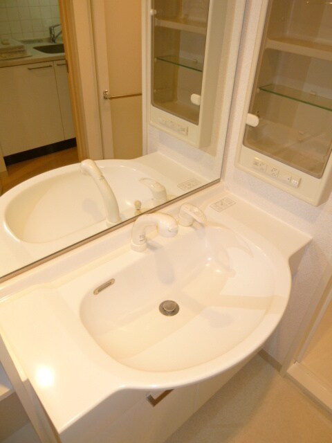 物件内観写真12　(洗面)