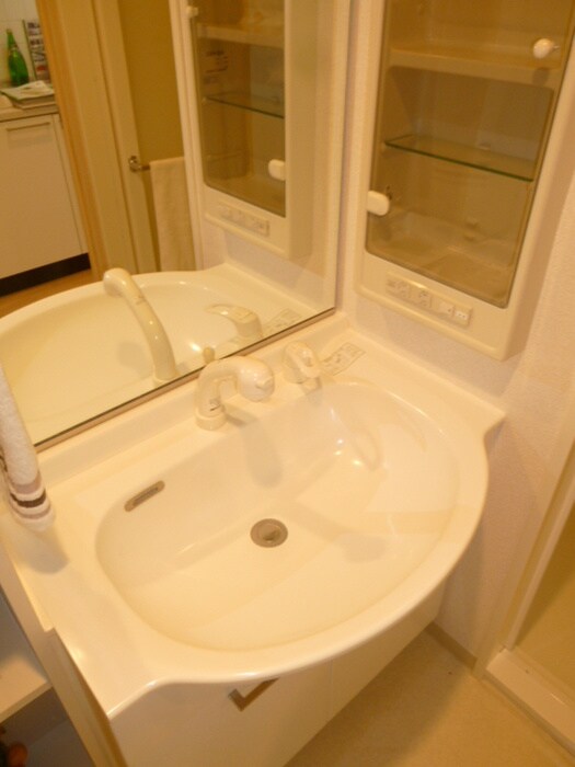 物件内観写真12　(洗面)