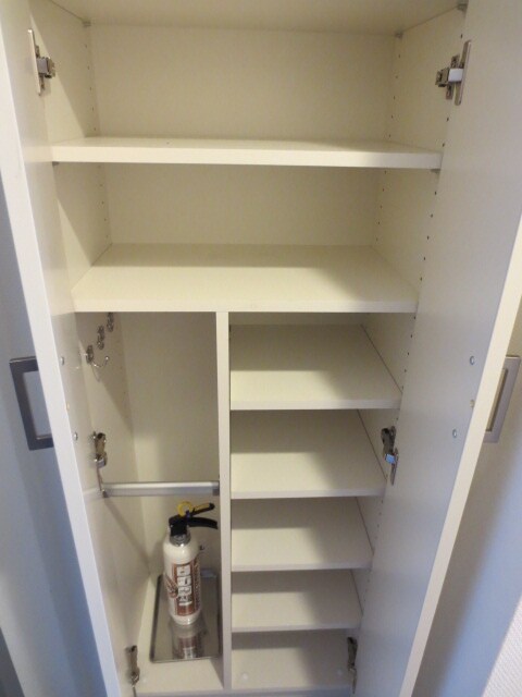 物件内観写真13　(靴箱)