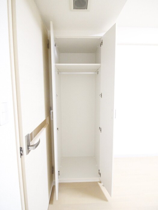 物件内観写真13　(収納)