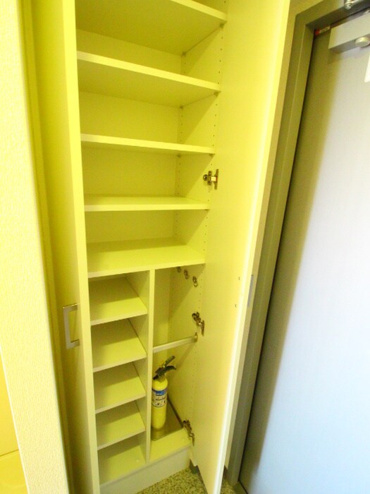 物件内観写真14　(靴箱)