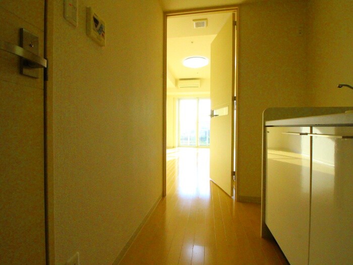 物件内観写真18　(廊下)