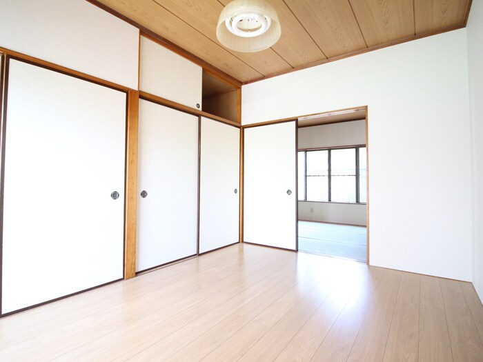 物件内観写真8　(居室)