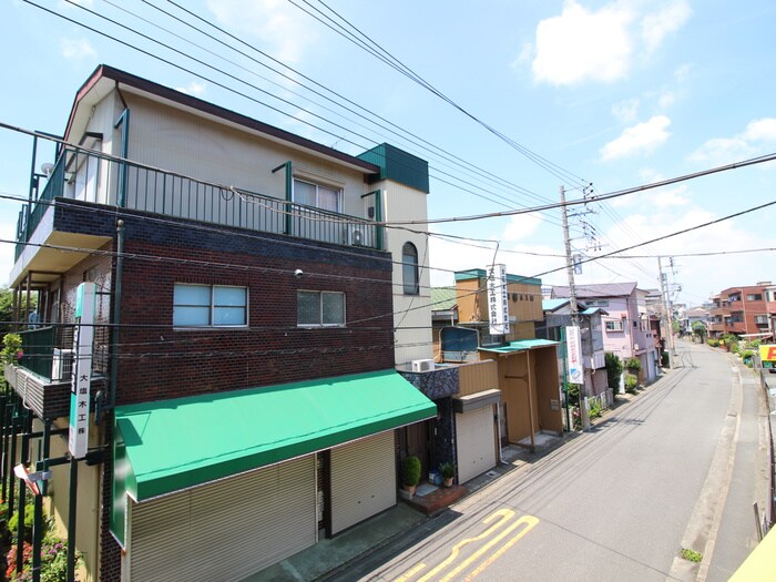 物件内観写真18　(室内からの展望)