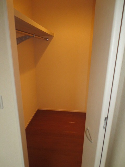 物件内観写真11　(収納)