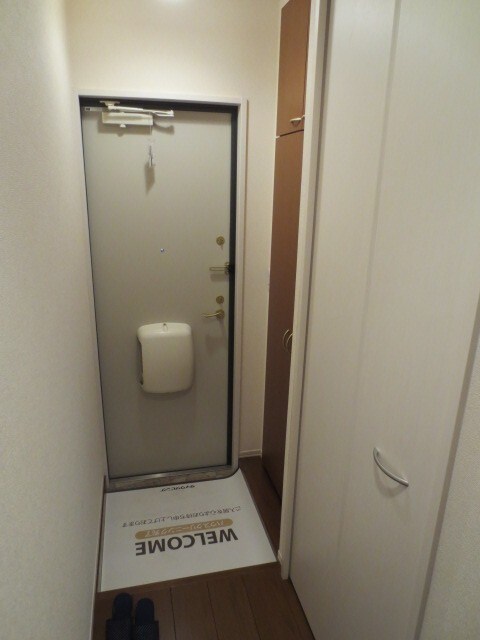 物件内観写真16　(玄関)