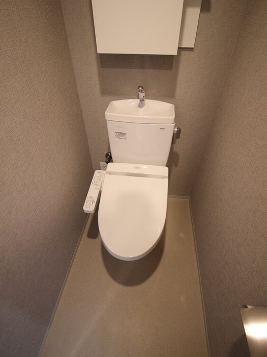 物件内観写真14　(トイレ)