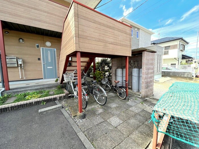 物件外観写真2　(駐車場)