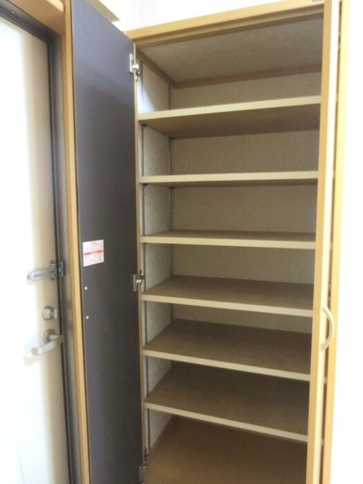 物件内観写真15　(靴箱)