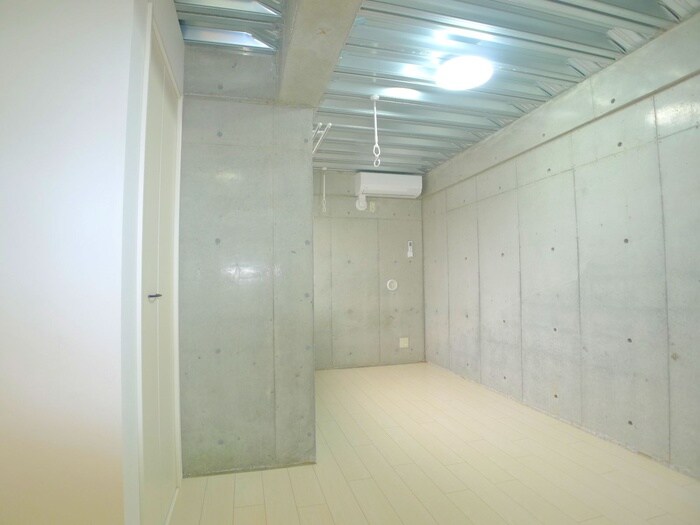 ＡＴＯＲＡＳ　ＭＡＫＵＨＡＲＩの居室