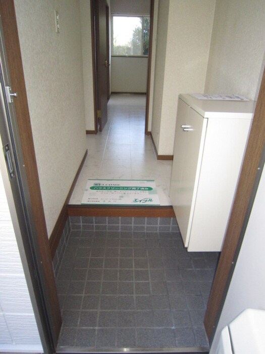 物件内観写真15　(玄関)
