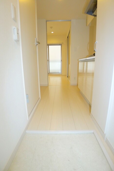 物件内観写真7　(玄関)