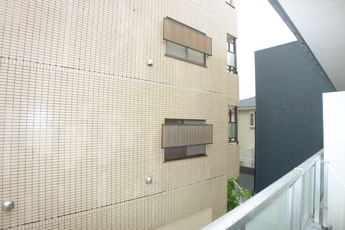 物件内観写真16　(室内からの展望)