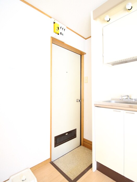 物件内観写真15　(廊下)