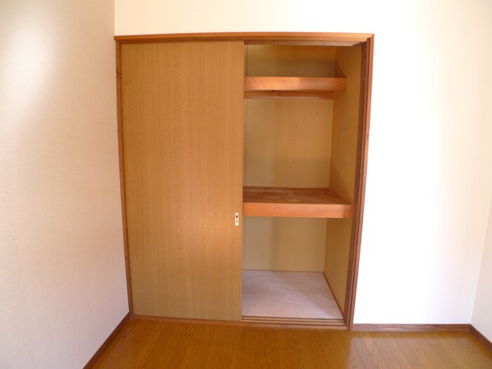 物件内観写真13　(収納)