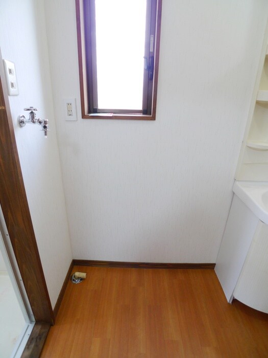 物件内観写真21　(洗濯機置場)