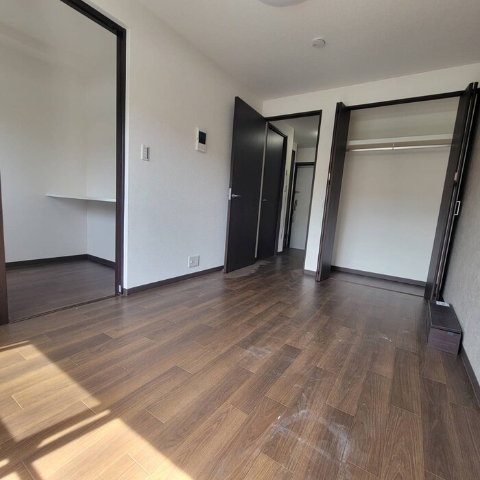 物件内観写真9　(居室)