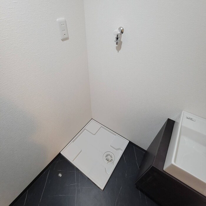 物件内観写真17　(洗濯機置場)