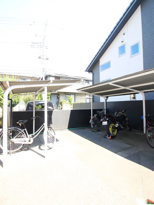 物件外観写真6　(駐輪場)