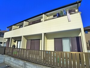 アゼリアテラス２・３号室外観写真
