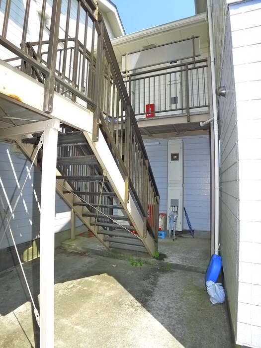 物件外観写真5　(エントランス部分)