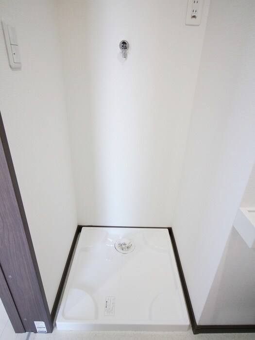 物件内観写真11　(洗濯機置場)