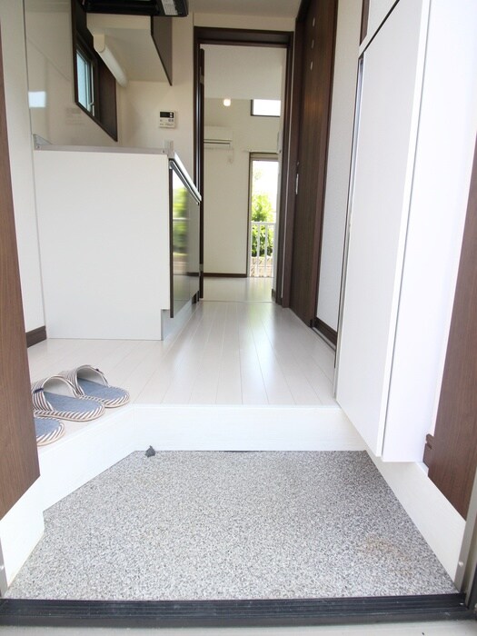 物件内観写真19　(玄関)