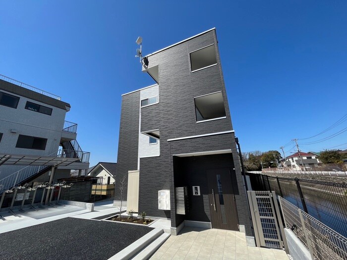 物件外観写真2　(外観写真)