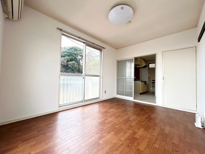 物件内観写真8　(居室)