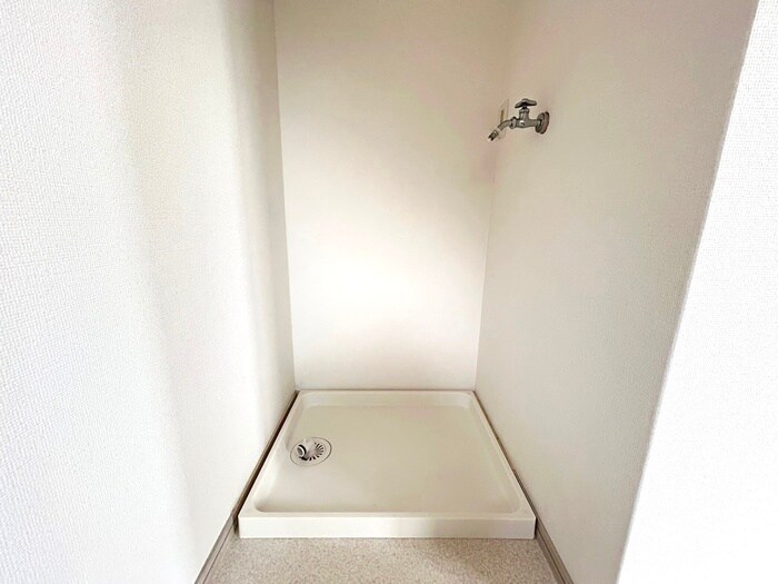 物件内観写真12　(洗濯機置場)