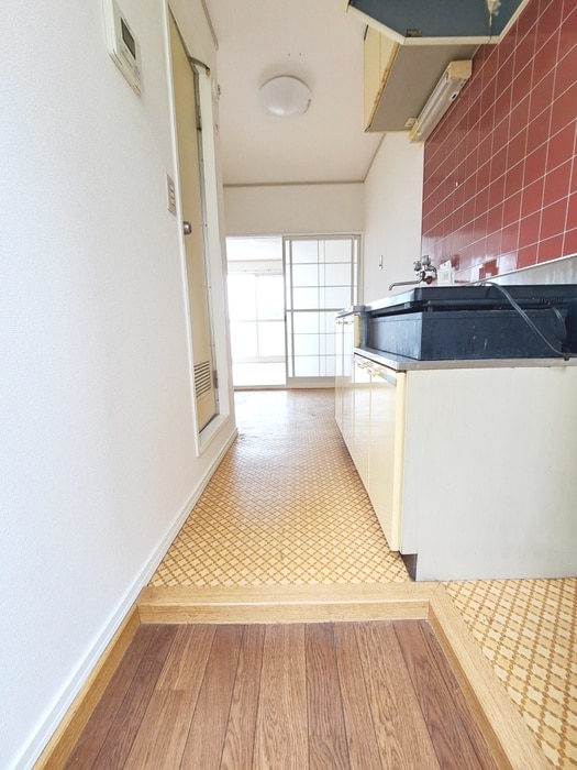 物件内観写真16　(玄関)