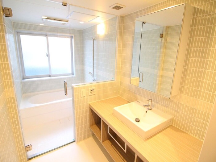 物件内観写真12　(洗面)