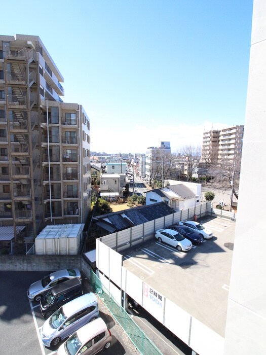 物件内観写真18　(室内からの展望)