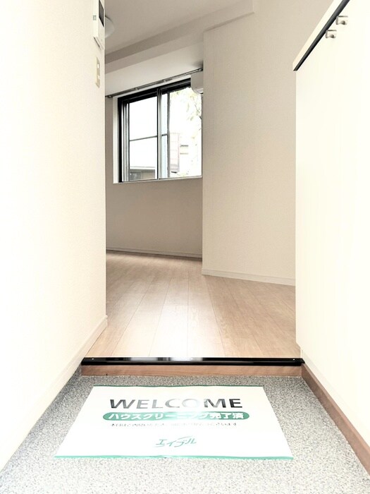 物件内観写真15　(玄関)