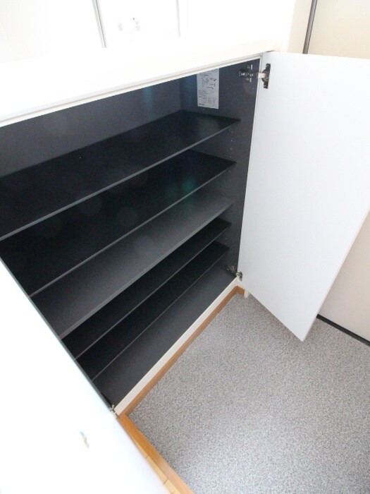 物件内観写真16　(靴箱)